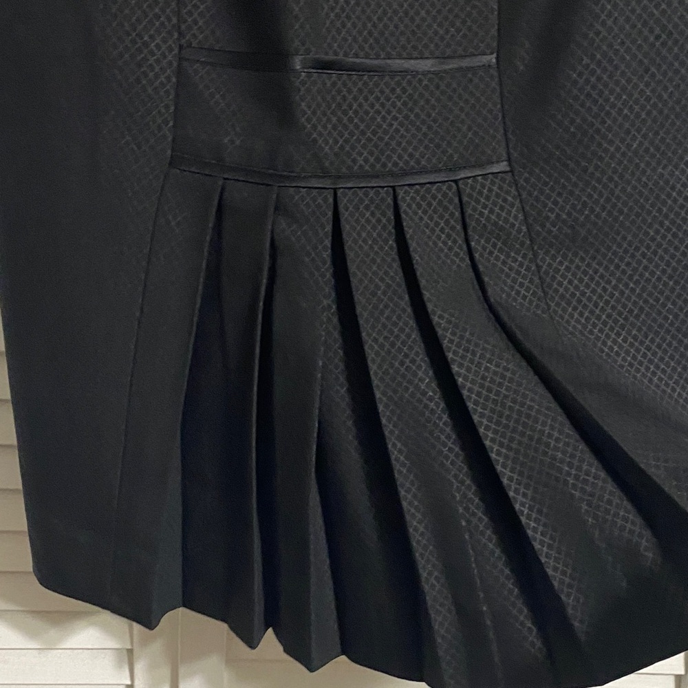 Bebe Vintage Black Pleated Skirt! - Picture 3 of 11